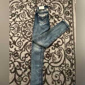 Brand- (miss me) Item- (skinny jeans) Wash- (light/medium wash)